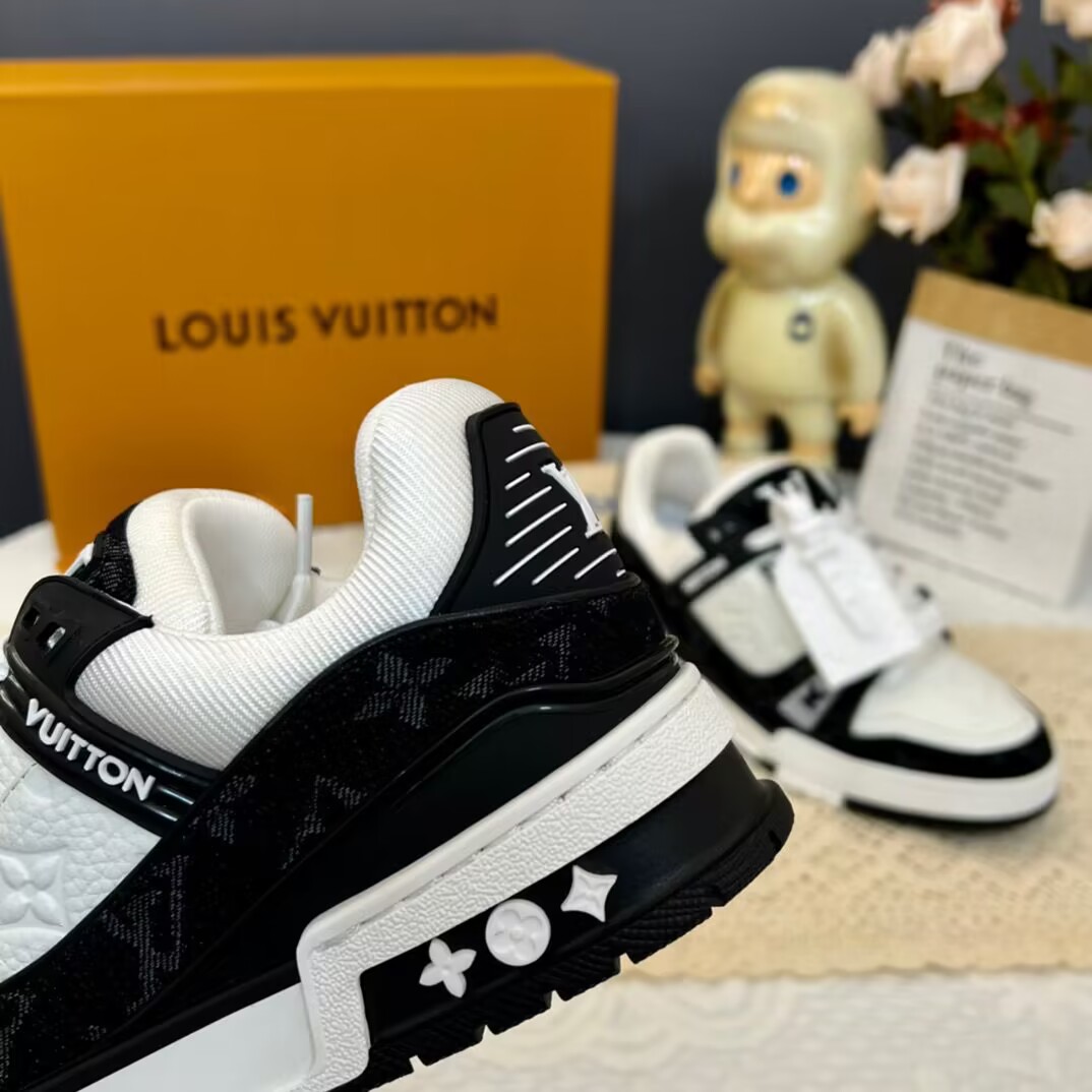 LOUIS VUITTON Trainer Panda Embossed Print Low-top Fashion Sneakers Unisex White and Black 1A9JG9