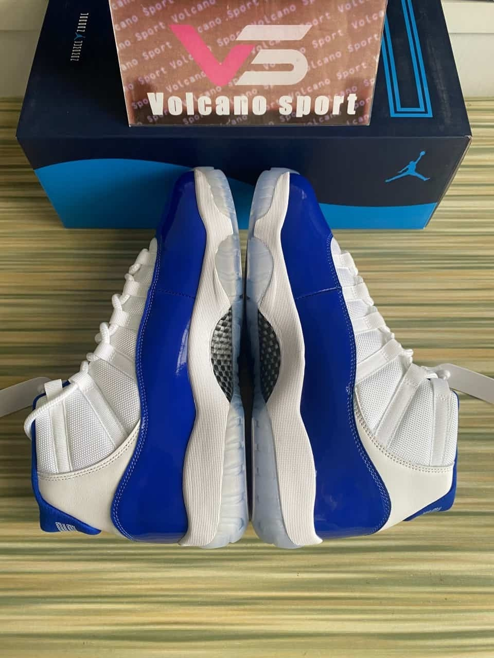 Jordan 11 Retro Concord Sketch CT8012-114