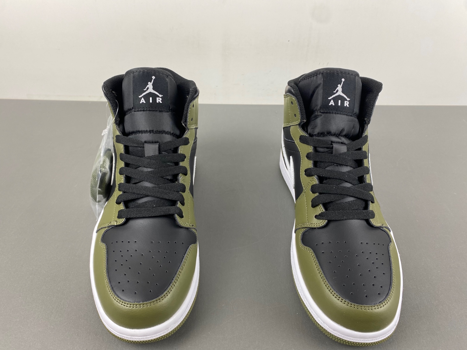 Nike Air Jordan 1 Mid Medium Olive Black DQ8426-092
