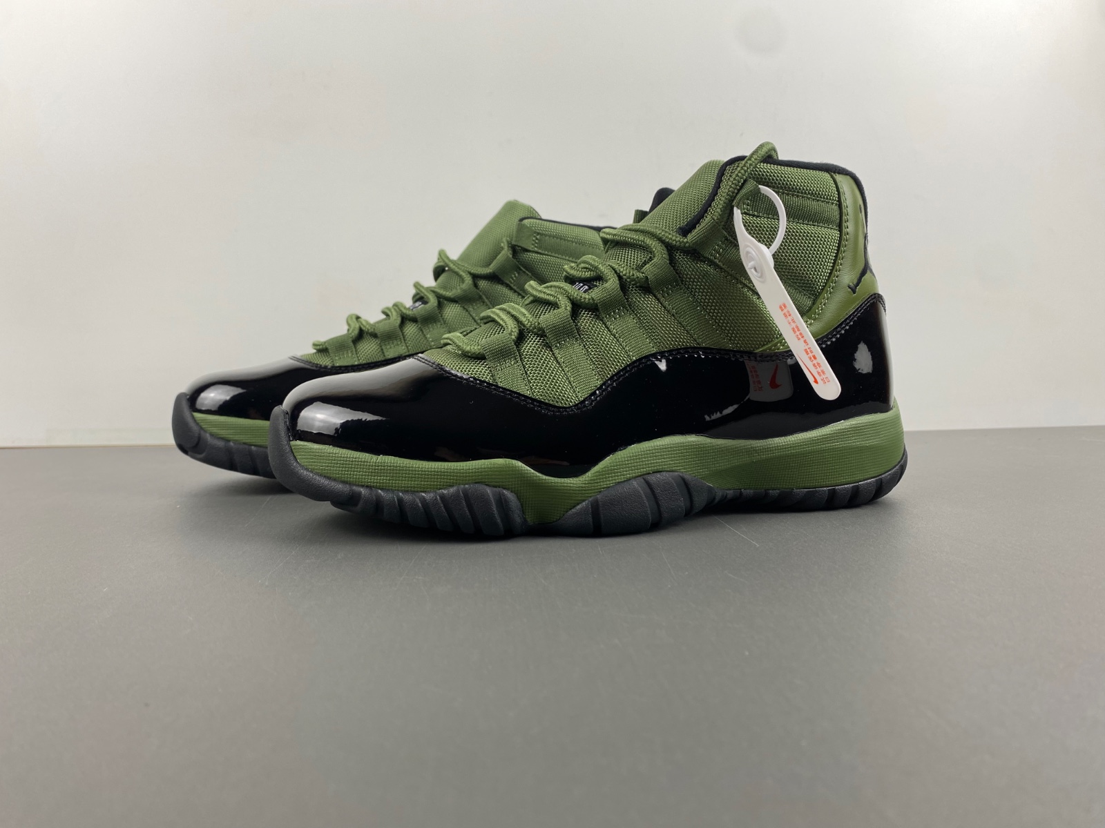 Nike Air Jordan 11 Olive Green High Top Carbon Plate CT8012-300