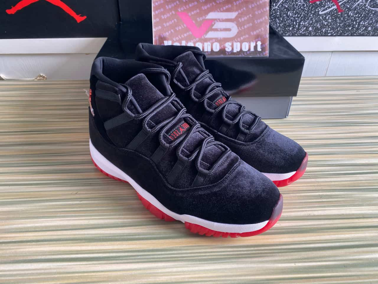 Air Jordan 11 Retro 'Bred Velvet' DB5457-0618