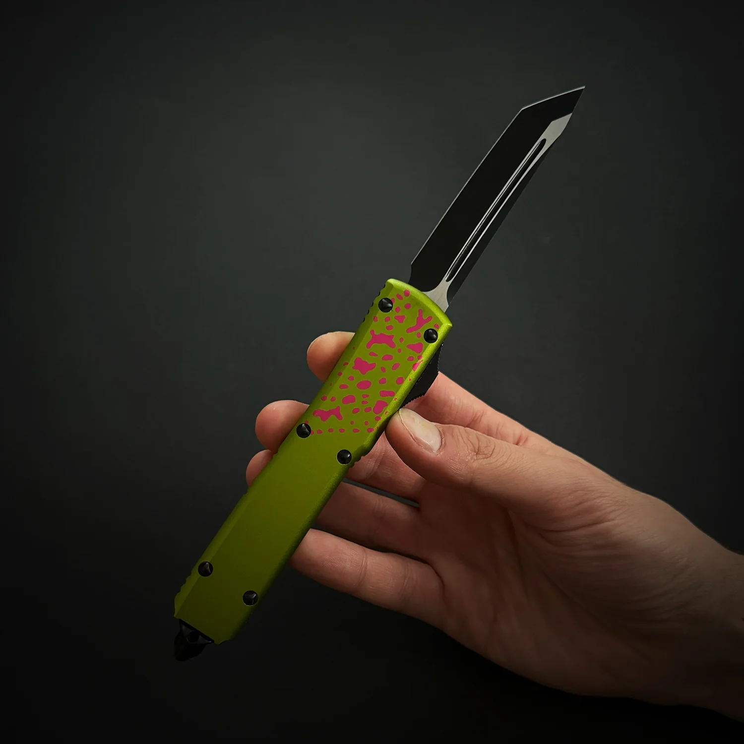 Tanto Point Zombie knife - brick-bond