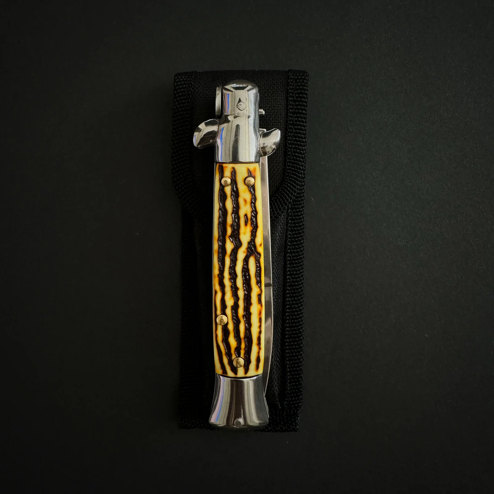 Italian Stag knife - brick-bond